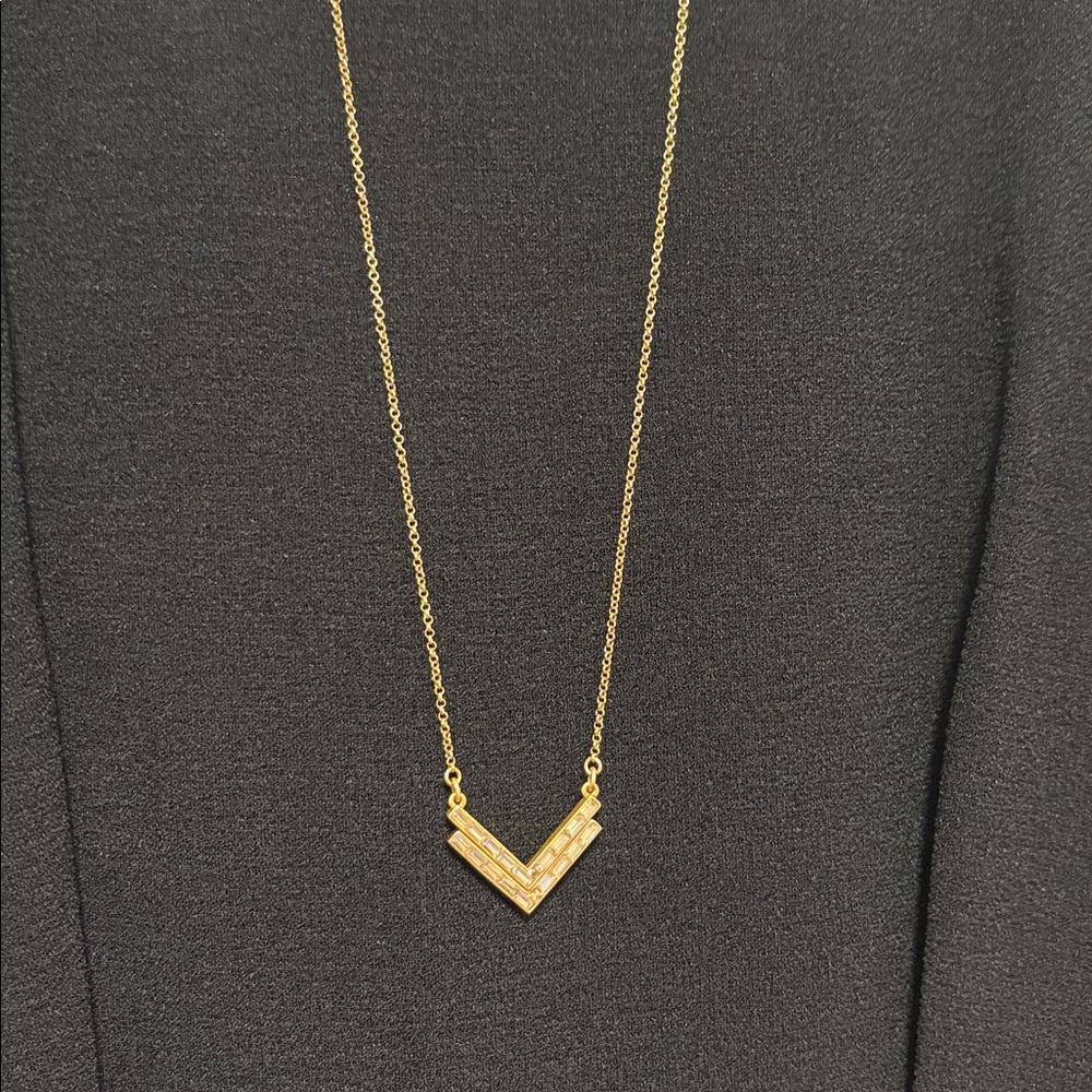 NWT [J.Crew] Chevron Arrow V-Shaped Pendant Chain Adjustable Gold Necklace - Picture 4 of 7